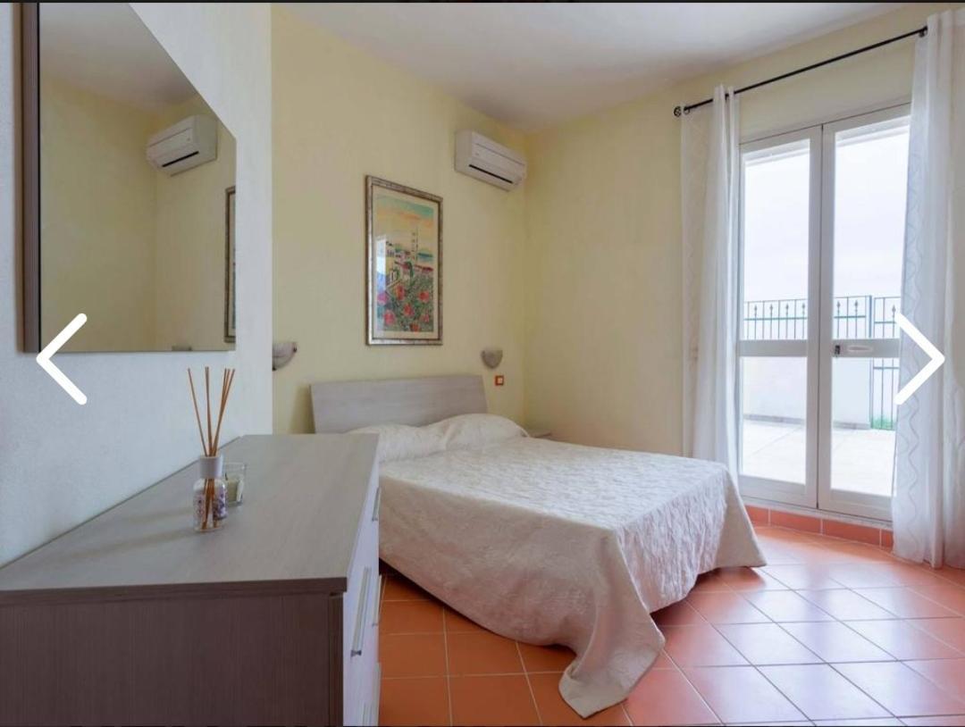 Bed and Breakfast La Nave Sul Mare Di Taormina Letojanni Exterior foto